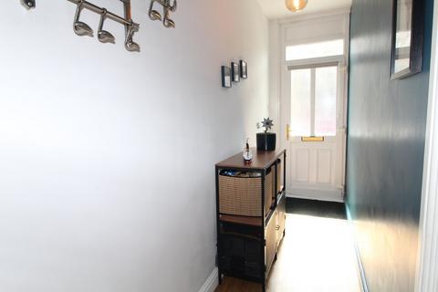 4 bedroom end of terrace house for sale, Stradmore Road, Denholme, Bradford, BD13