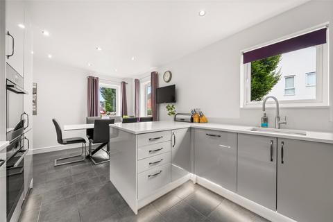 undefined, Vickers Row, Berkshire RG12