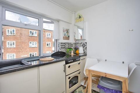 1 bedroom flat for sale, Craighton House, Dover, CT16
