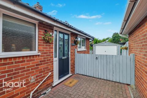6 Hillside, Findern, Derby, DE65 6AZ