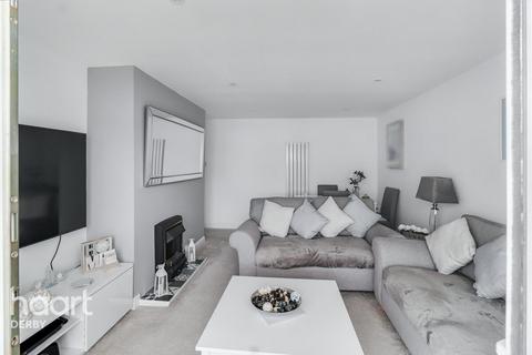 6 Hillside, Findern, Derby, DE65 6AZ