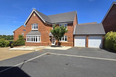 8 Bounds Close, Long Buckby, Northampton, NN6 7WH
