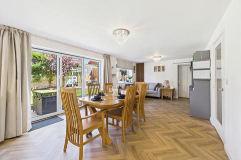 8 Bounds Close, Long Buckby, Northampton, NN6 7WH