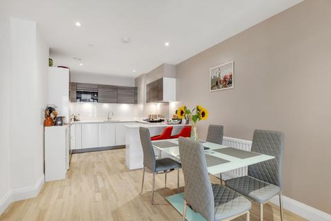 3 bedroom flat for sale, Blagdon Road, New Malden KT3