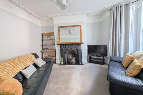 3 bedroom end of terrace house for sale, Knighton Road, Plymouth PL4