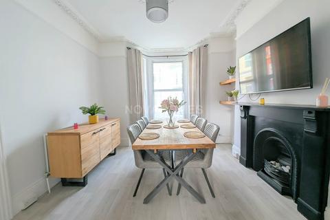 3 bedroom end of terrace house for sale, Knighton Road, Plymouth PL4