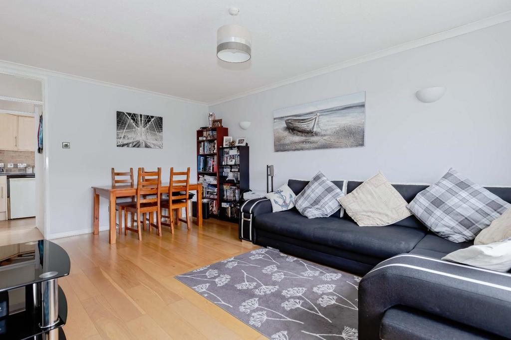 Russel court 1.jpg