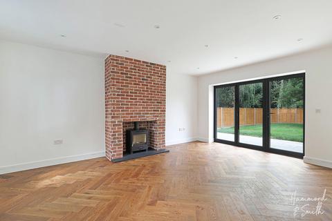 3 bedroom semi-detached house for sale, Ongar Road, Dumnow CM6