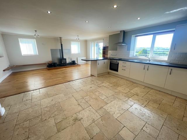 Living/Kitchen