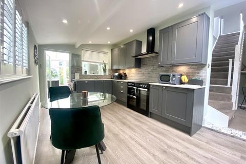 5 bedroom detached bungalow for sale, Old Elmore Lane, Quedgeley, Gloucester