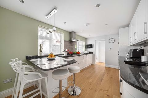 36 Milton Hall Road, Gravesend, DA12 1QW