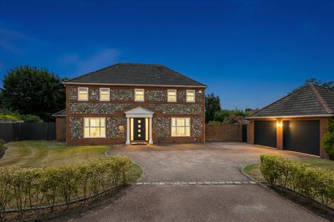 The Oaks, Rustington, BN16