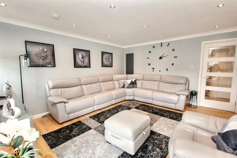 17/8 Carnwath Court Carnwath Road, Carluke, ML8 4DF