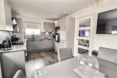 17/8 Carnwath Court Carnwath Road, Carluke, ML8 4DF