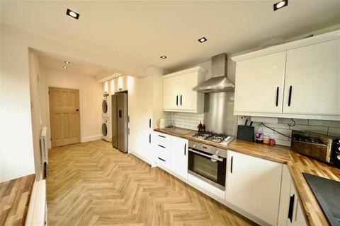 48 Beech Avenue, Garden Village, Hull, HU8 8QJ
