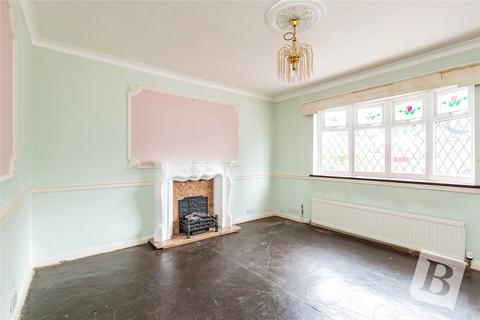 3 bedroom semi-detached house for sale, Peterborough Avenue, Upminster, RM14