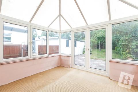3 bedroom semi-detached house for sale, Peterborough Avenue, Upminster, RM14