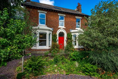 4 bedroom detached house for sale, Breck Road, Poulton-le-fylde FY6