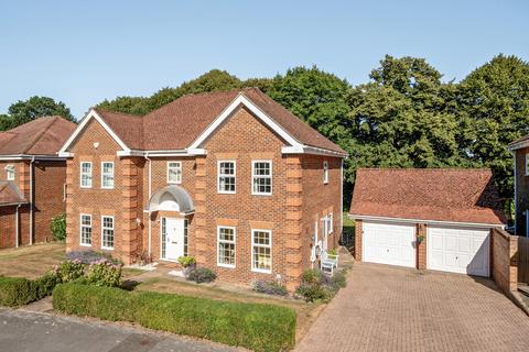 Allen House Park, Hook Heath, GU22