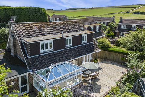 2 Mark Close, Seaford, BN25 4JF
