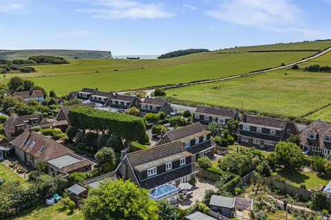 2 Mark Close, Seaford, BN25 4JF