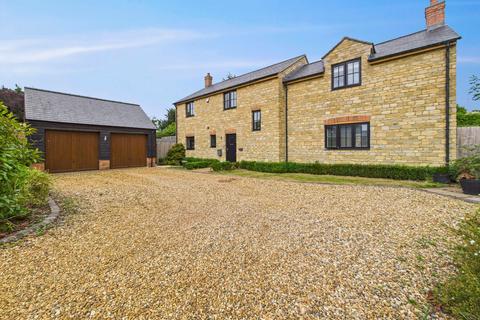 5 bedroom detached house for sale, Reindeer Court, Potterspury, NN12