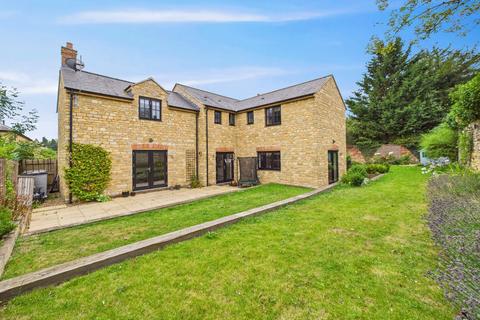5 bedroom detached house for sale, Reindeer Court, Potterspury, NN12