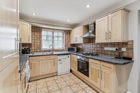 4 bedroom detached house for sale, Knutsford Avenue, North Watford, WD24