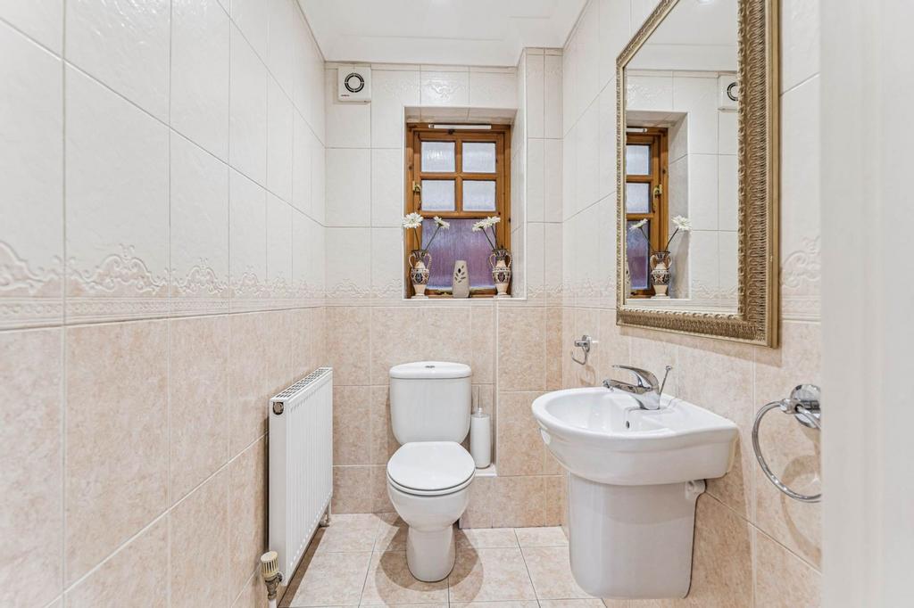 Guest Cloakroom