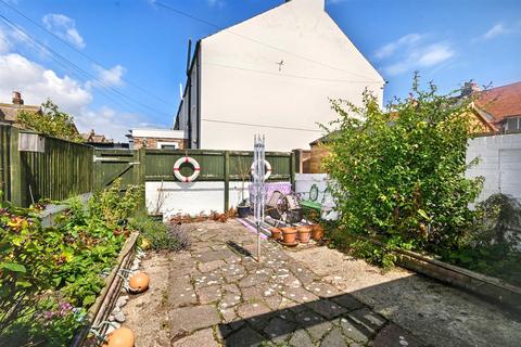 3 bedroom terraced house for sale, Seaford Road, Eastbourne