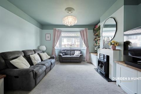 87 Globe Road, Hornchurch, RM11 1BN