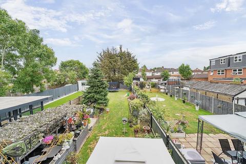 3 bedroom semi-detached house for sale, Greenford Road, Greenford, UB6