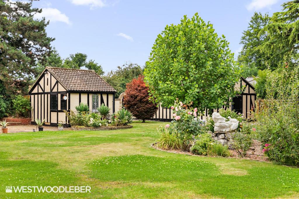 Tudor Heights 5.jpg