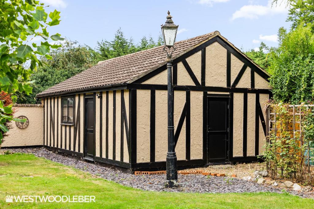 Tudor Heights 11.jpg