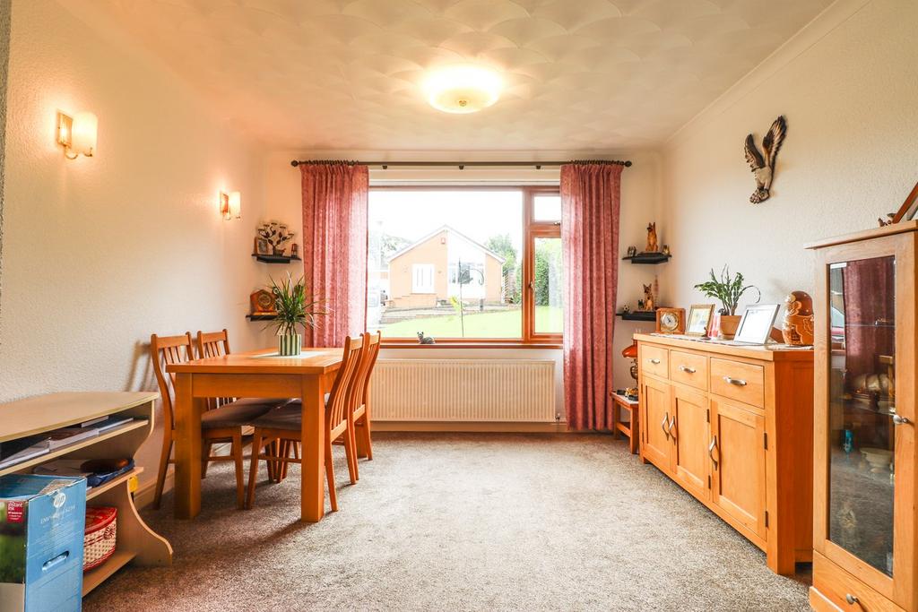 Dining Lounge