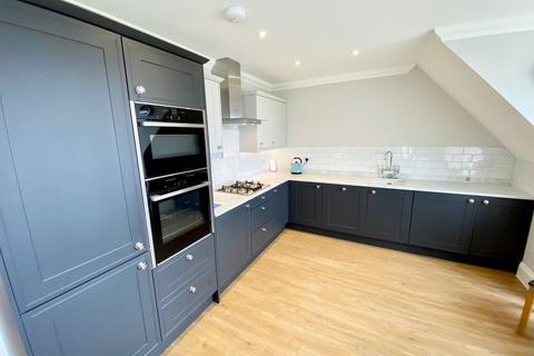 2 bedroom flat for sale, Ringwood Road, Christchurch BH23