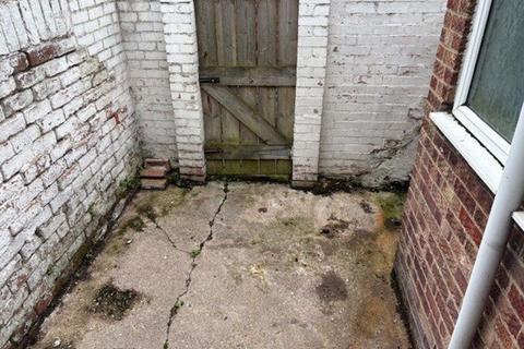 2 bedroom terraced house to rent, 3 Catherine Grove, Hull , HU3 3HZ