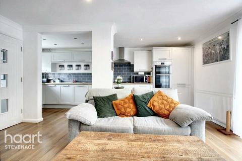 2 bedroom semi-detached house for sale, Carters Close, Stevenage