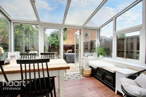 50 Carters Close, Stevenage, SG2 9QA