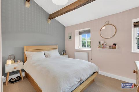 50 Middleton, Cowling, Keighley, BD22 0DQ