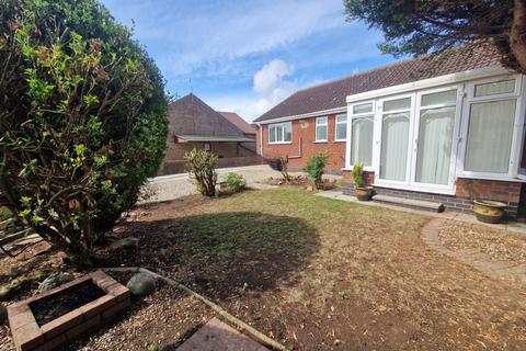 2 bedroom bungalow for sale, Wharfedale Drive, Bridlington YO16