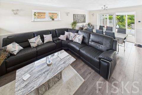 3 bedroom detached bungalow for sale, Lynton Road, Essex, SS7