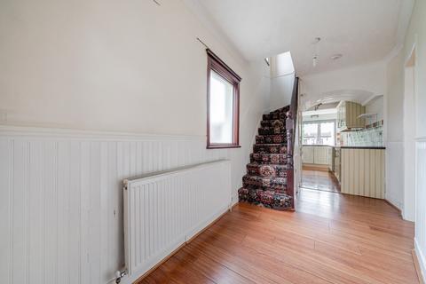 16 Avondale Road, Welling, DA16 1NQ