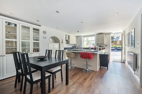 2 bedroom flat for sale, St. Peter Street, Winchester, SO23
