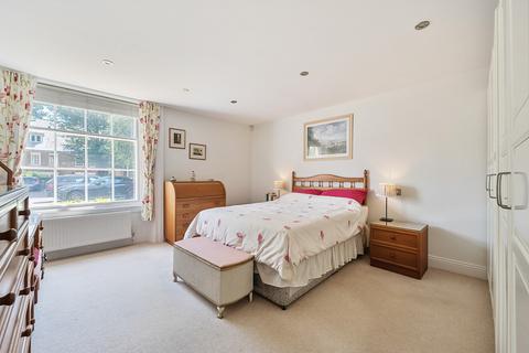 2 bedroom flat for sale, St. Peter Street, Winchester, SO23