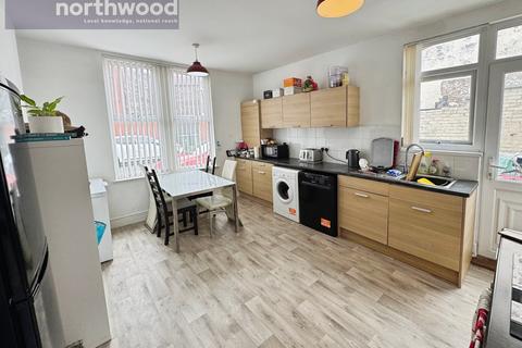 undefined, Poulton Road, Wirral CH44