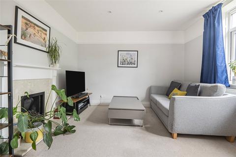 27 Dounesforth Gardens, London, SW18 4QP