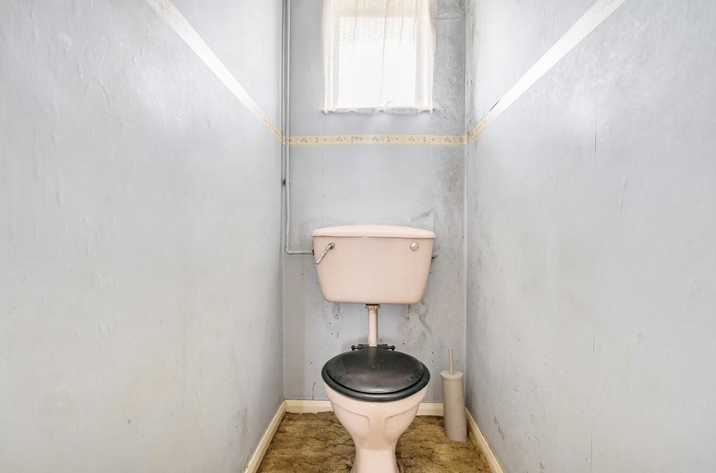 1330310 13 688374...