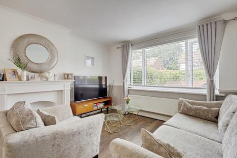 3 bedroom semi-detached house for sale, Dorothy Gardens, Thundersley, SS7