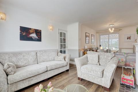 3 bedroom semi-detached house for sale, Dorothy Gardens, Thundersley, SS7